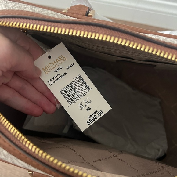 MICHAEL KORS Large Logo Weekender Bag - Picture 8 of 8